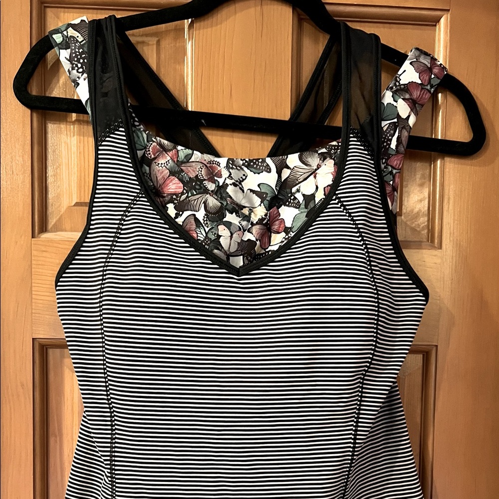 Lululemon Black and Light Pink Striped Training Top With Butterfly Bra